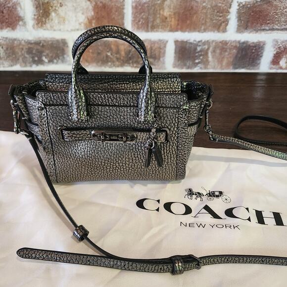 New Coach Mini Swagger 15 In Pebble Leather Gray Metallic Crossbody Bag 54625 - Picture 1 of 12